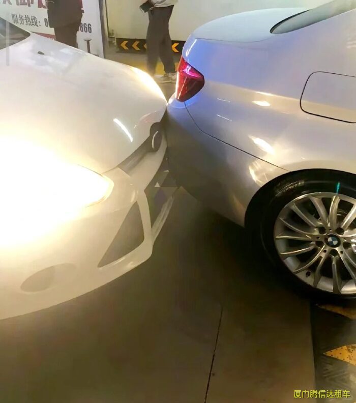 在廈門租車發(fā)生事故怎么辦？新手必知的應(yīng)急處理流程